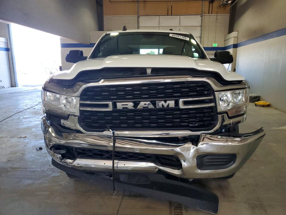 Photo 5 from auction – 2022 RAM 2500 with VIN 3C6UR5DL9NG109592
