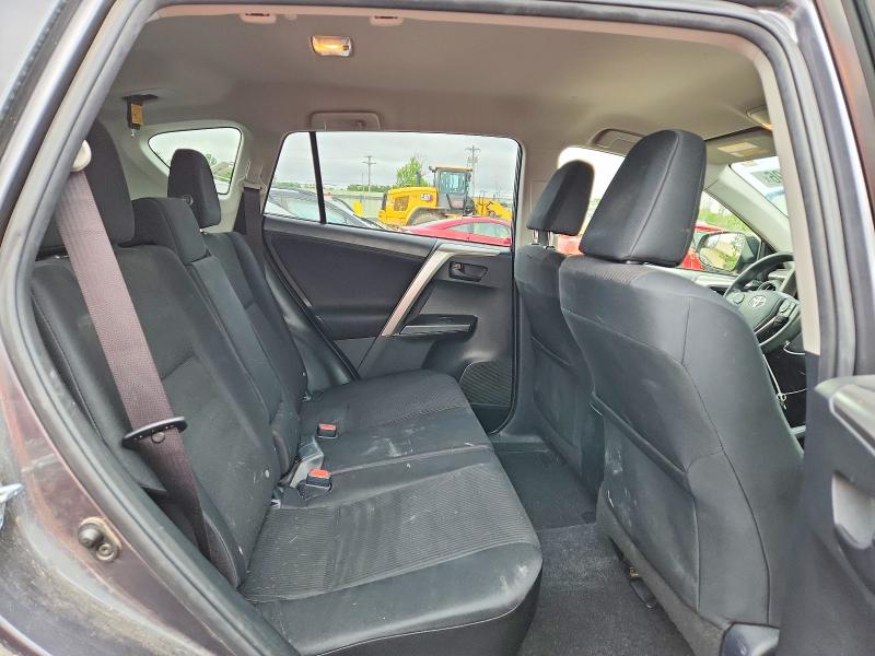Photo 11 from auction – 2018 TOYOTA RAV4 with VIN JTMBFREV5JJ720907