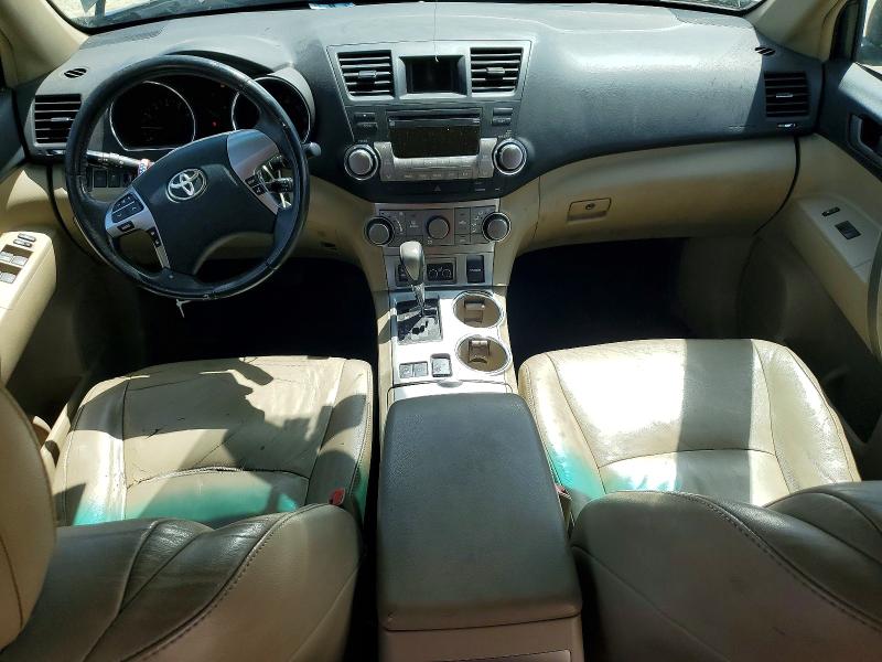 Снимка 8 от търг – 2011 TOYOTA HIGHLANDER с VIN 5TDBK3EH3BS077402