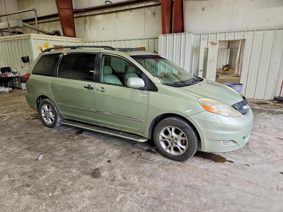 Photo 4 from auction – 2006 TOYOTA SIENNA with VIN 5TDBA22C06S066532