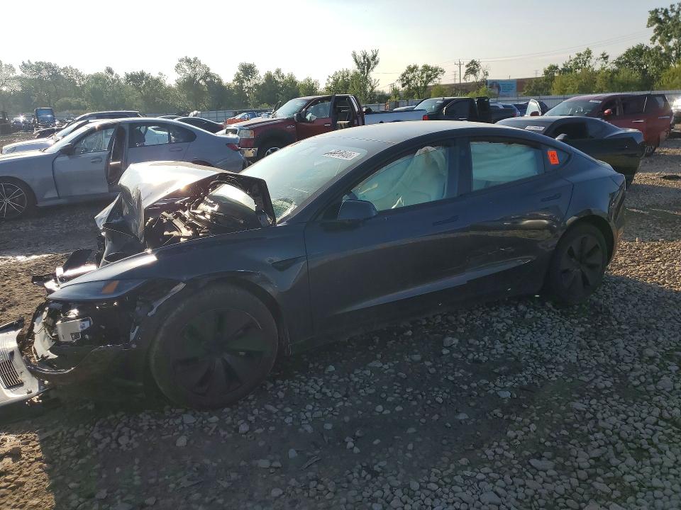 2025 TESLA MODEL 3 - Търг №65816486