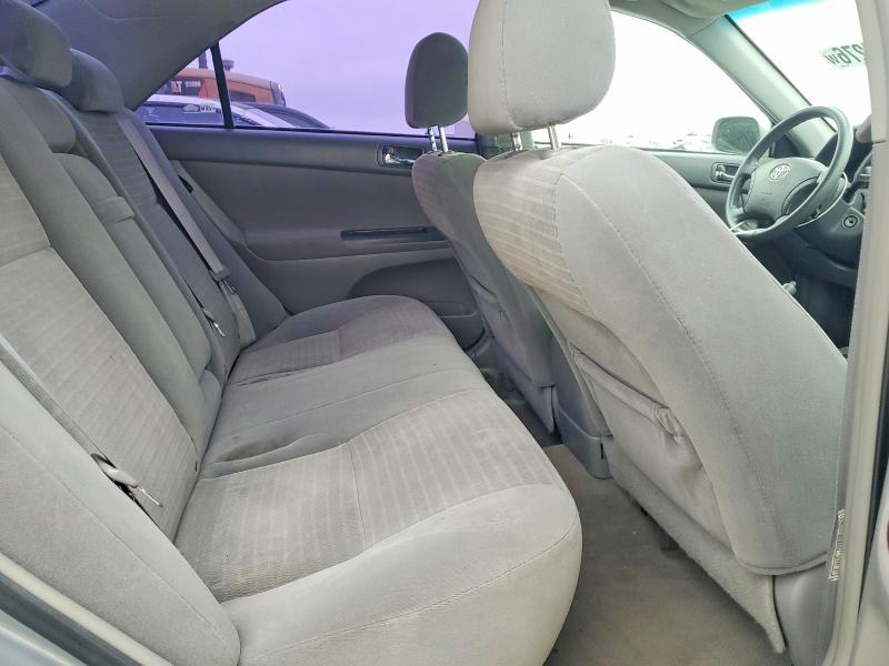 Photo 10 from auction – 2005 TOYOTA CAMRY with VIN 4T1BE32K15U634150