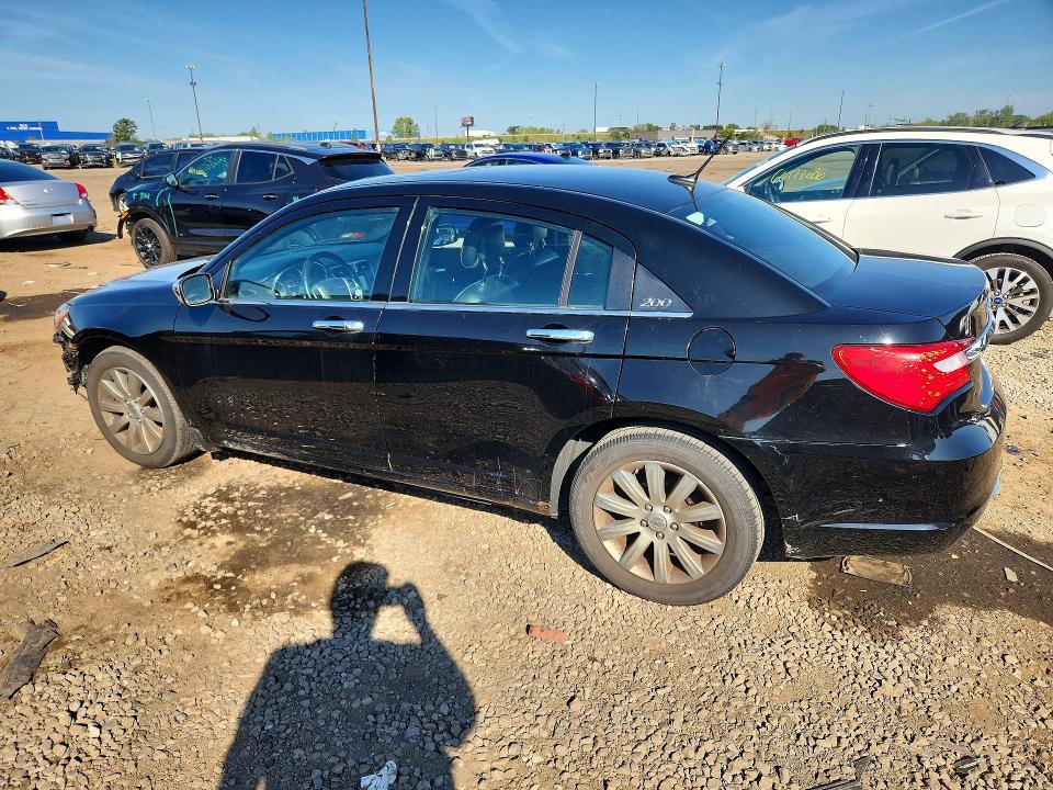 Photo 2 from auction – 2013 CHRYSLER 200 with VIN 1C3CCBCG9DN501717