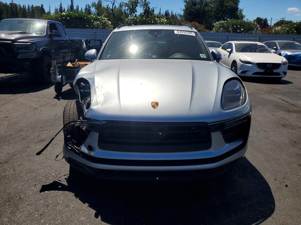 Photo 5 from auction – 2022 PORSCHE MACAN with VIN WP1AA2A58NLB12444