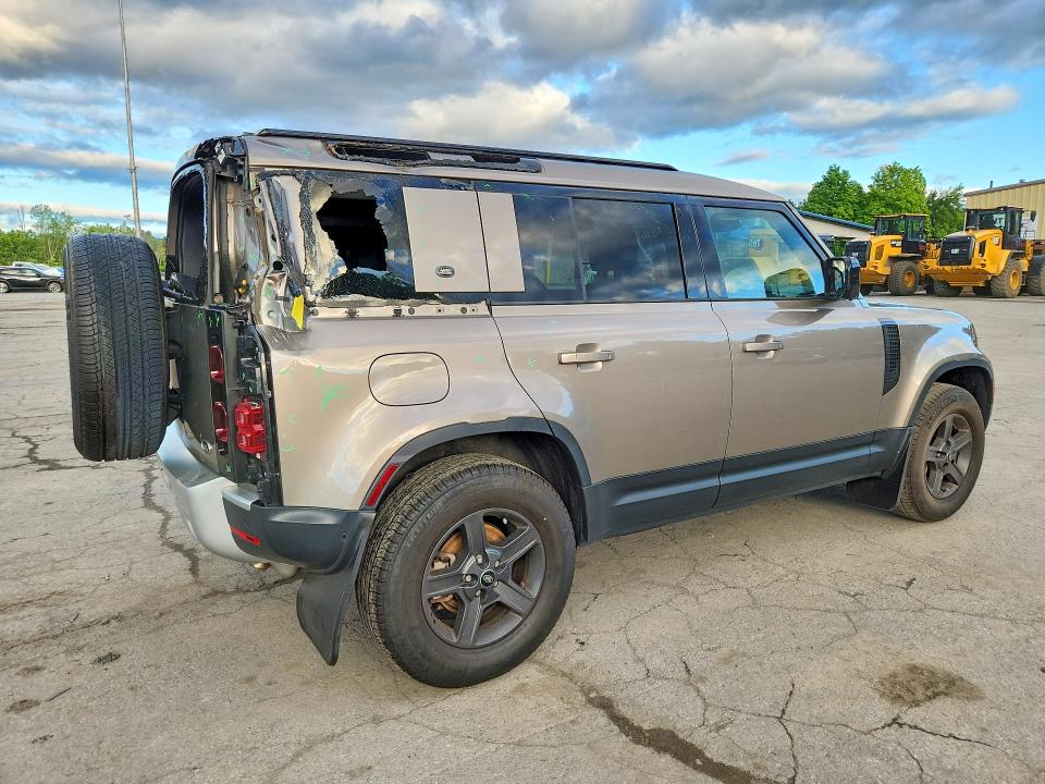 Photo 3 from auction – 2023 LAND ROVER DEFENDER with VIN SALEK7EX2P2231763