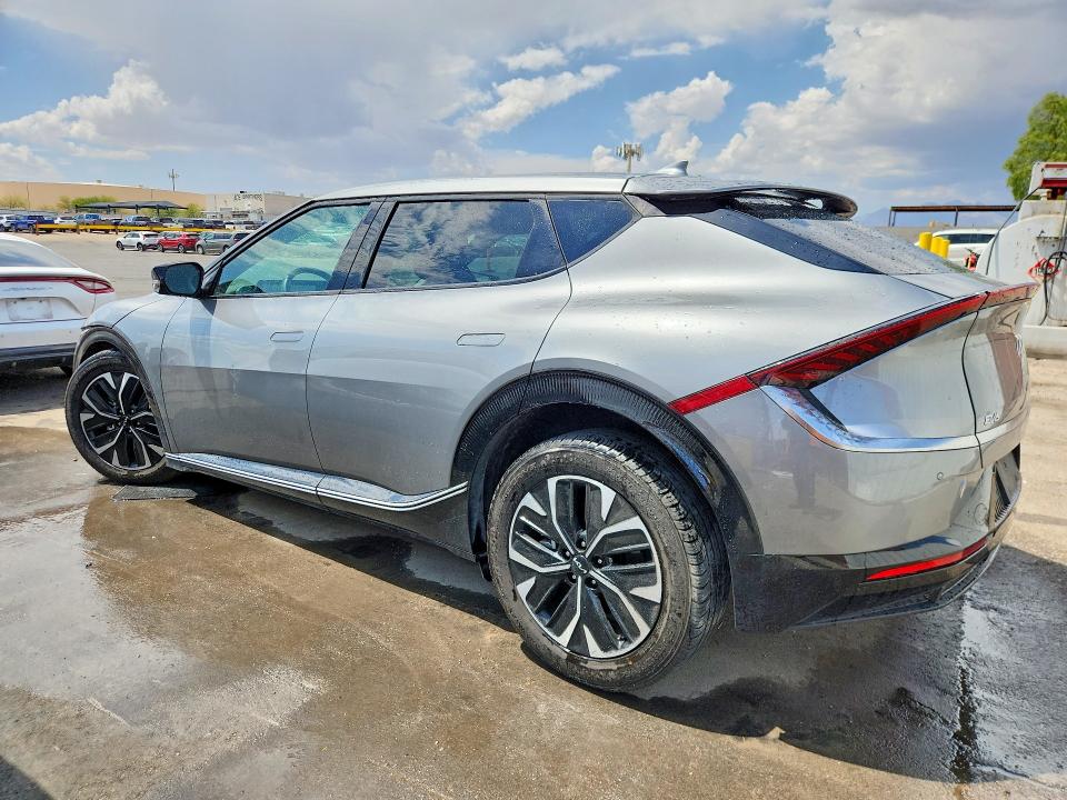 Photo 2 from auction – 2024 KIA EV6 with VIN KNDC34LAXR5212064