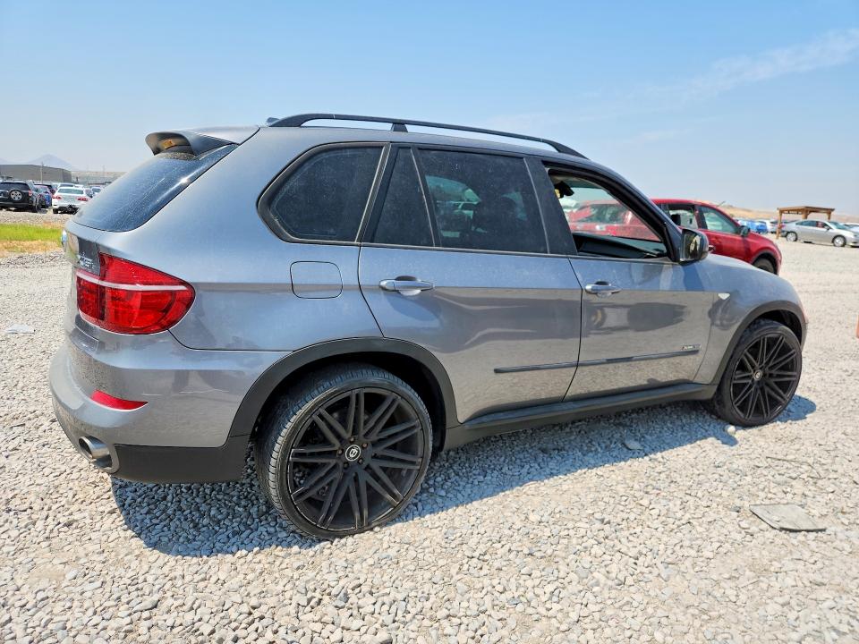 Photo 3 from auction – 2012 BMW X5 with VIN 5UXZV4C58CL758922