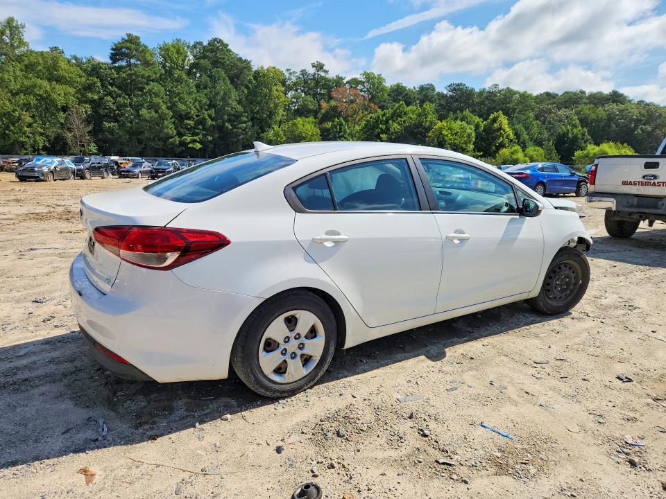 Photo 3 from auction – 2017 KIA FORTE with VIN 3KPFK4A77HE064613