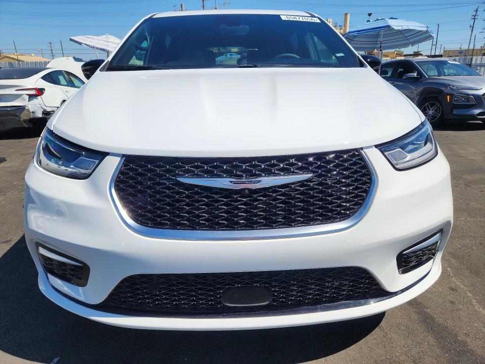 Photo 5 from auction – 2026 CHRYSLER PACIFICA with VIN 2C4RC1GG7TR243869
