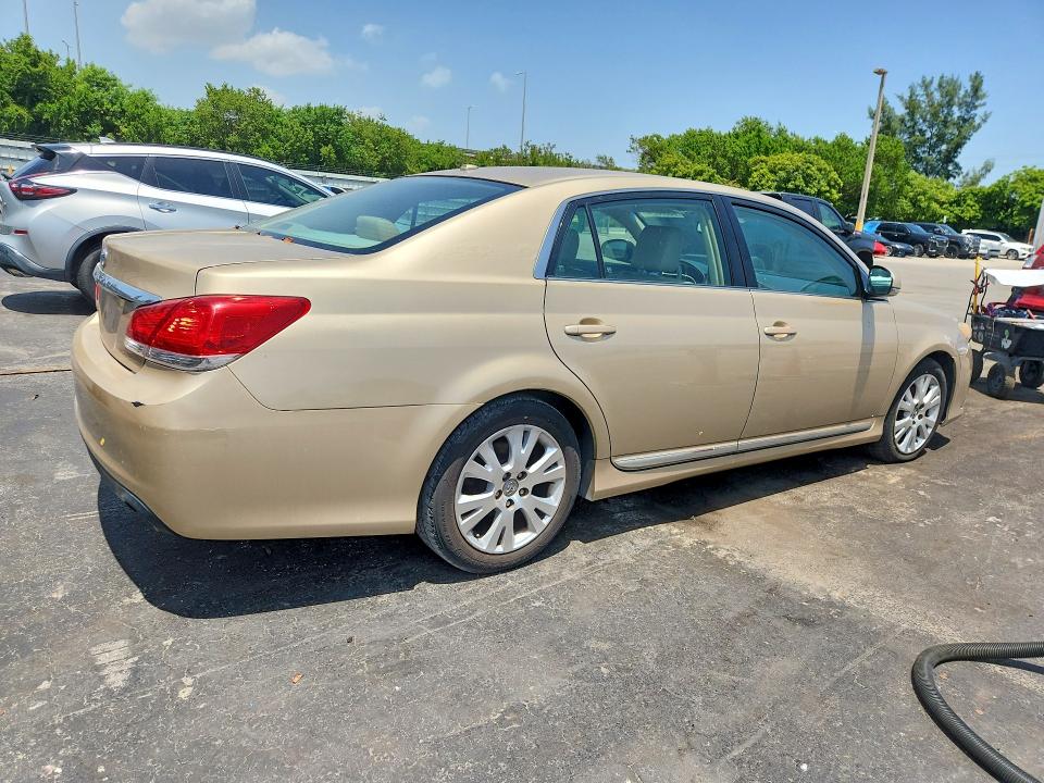 Foto 3 de la subasta – 2011 TOYOTA AVALON con VIN 4T1BK3DBXBU378091