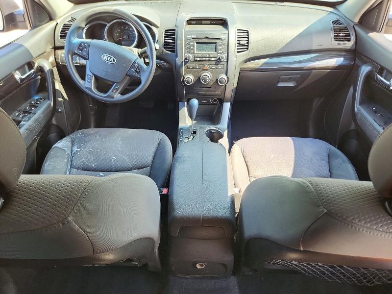 Photo 8 from auction – 2011 KIA SORENTO with VIN 5XYKT3A14BG146312