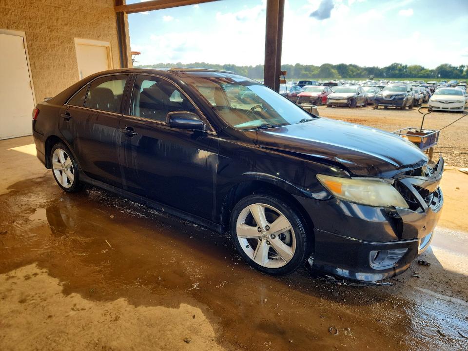 Zdjęcie 4 z aukcji – 2011 TOYOTA CAMRY z VIN 4T1BF3EK8BU222831