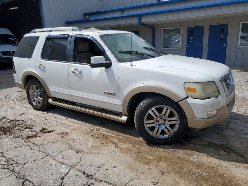 Photo 4 from auction – 2006 FORD EXPLORER with VIN 1FMEU648X6UA20055