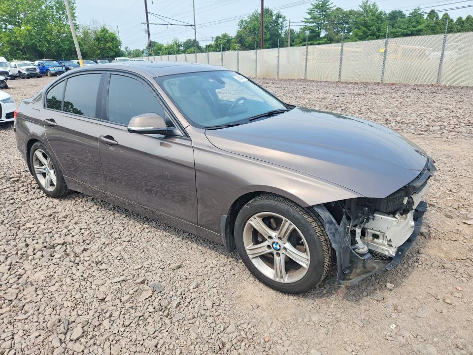 Photo 4 from auction – 2014 BMW 320 with VIN WBA3C3C57EF983757