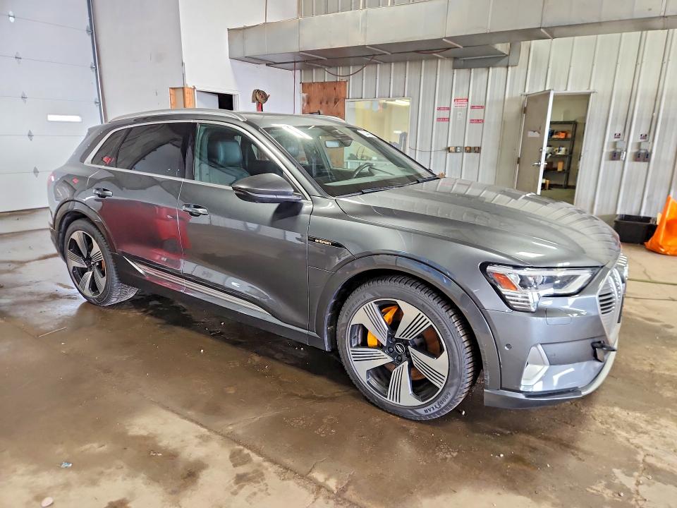 Photo 4 from auction – 2019 AUDI E-TRON with VIN WA1VAAGE9KB007489