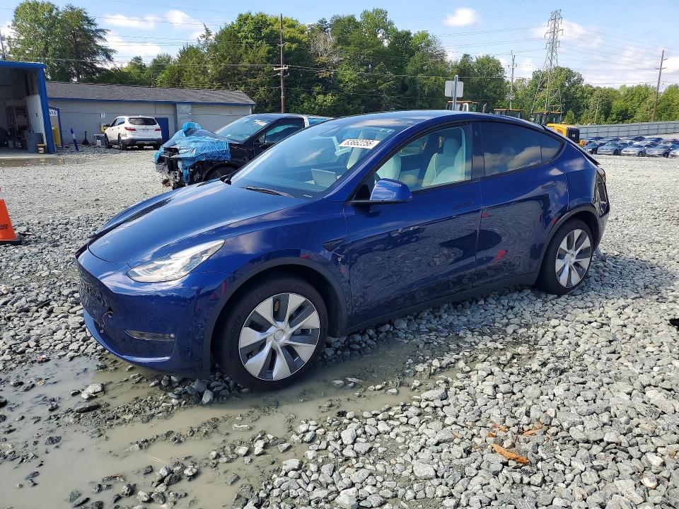 Снимка 1 от търг – 2022 TESLA MODEL Y с VIN 7SAYGDEE3NF392395