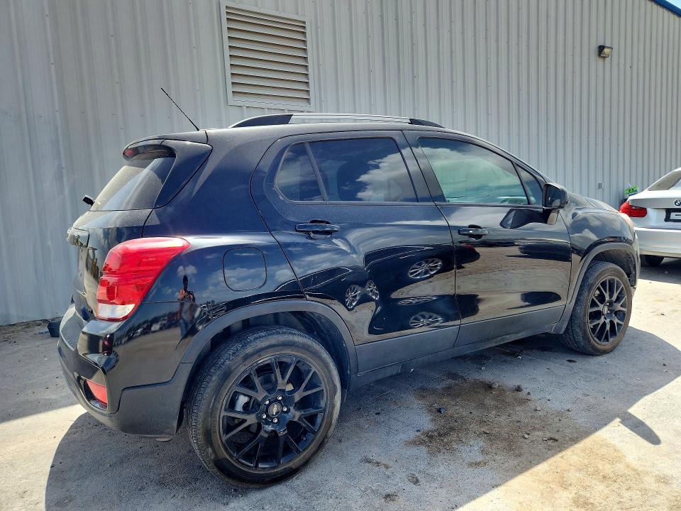 Photo 3 from auction – 2020 CHEVROLET TRAX with VIN KL7CJPSB6LB351535