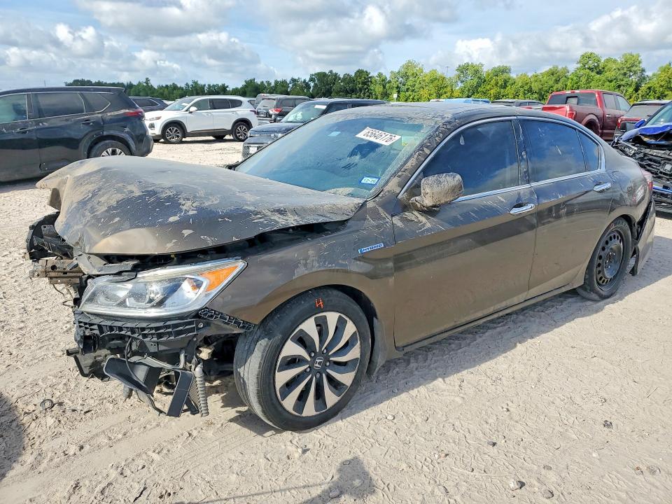 HONDA ACCORD 2017 with VIN JHMCR6F59HC011628 - Photo from auction