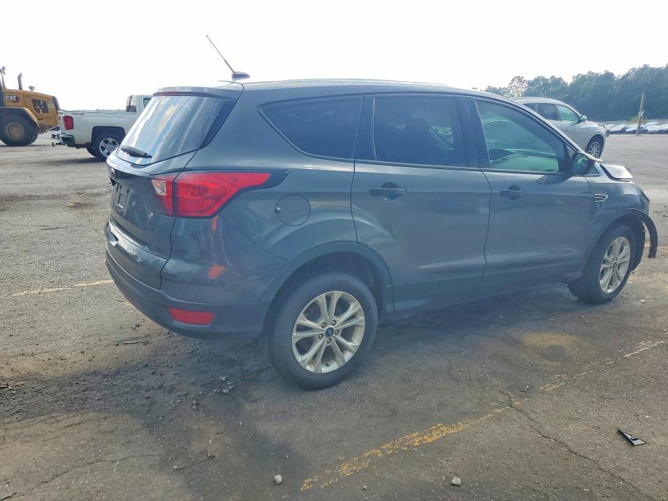 Photo 3 from auction – 2019 FORD ESCAPE with VIN 1FMCU0F72KUA88224