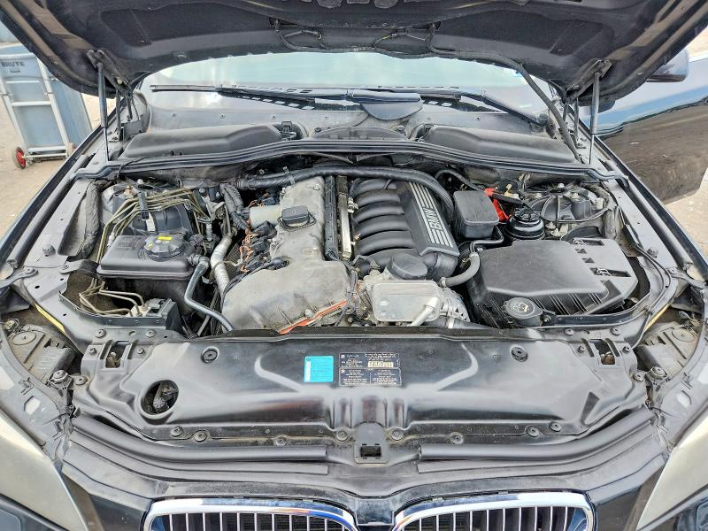 Photo 11 from auction – 2006 BMW 530 with VIN WBANN73506CN02759
