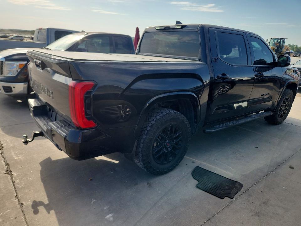 Photo 3 from auction – 2022 TOYOTA TUNDRA with VIN 5TFLA5DBXNX032343