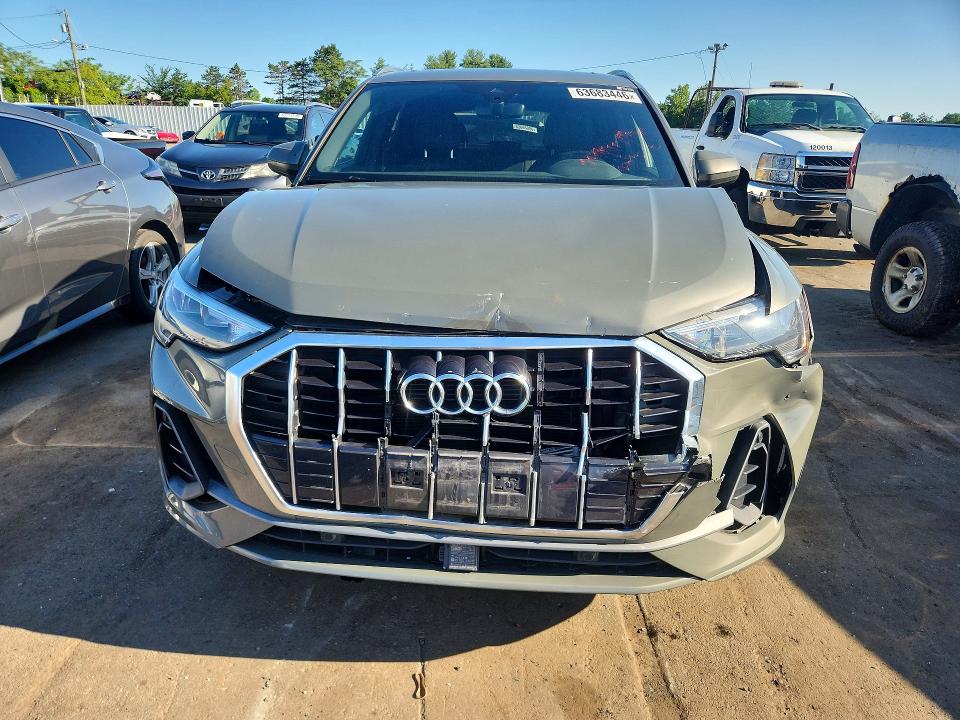 Photo 5 from auction – 2020 AUDI Q3 with VIN WA1DECF33L1056643