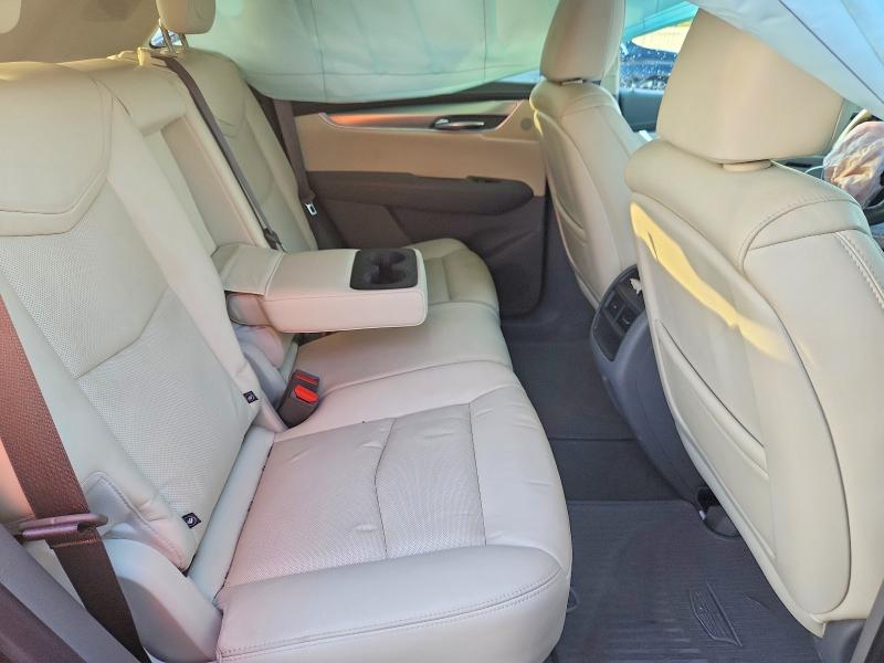 Photo 11 from auction – 2018 CADILLAC XT5 with VIN 1GYKNCRS8JZ162269