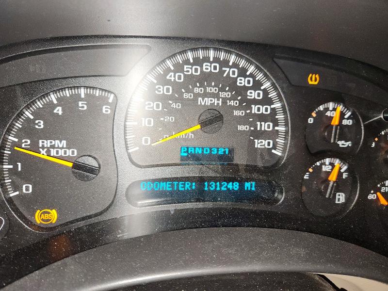 Photo 9 from auction – 2004 GMC YUKON with VIN 1GKEK13V04R136552