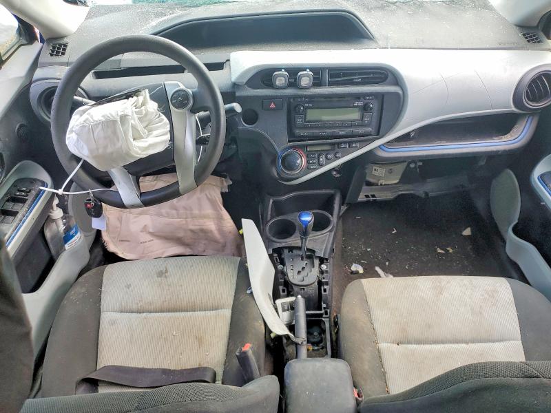 Photo 8 from auction – 2012 TOYOTA PRIUS C with VIN JTDKDTB35C1519324
