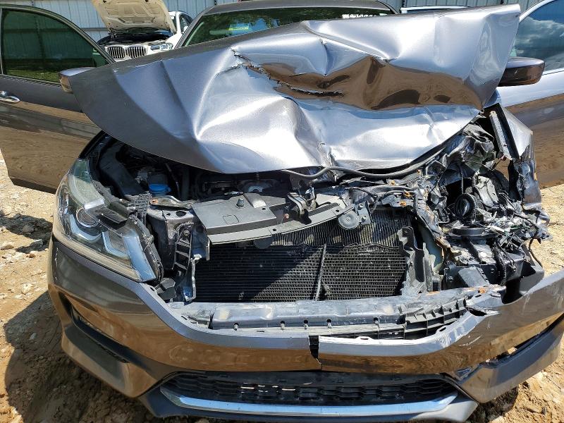 Снимка 11 от търг – 2017 HONDA ACCORD с VIN 1HGCR2F53HA292199