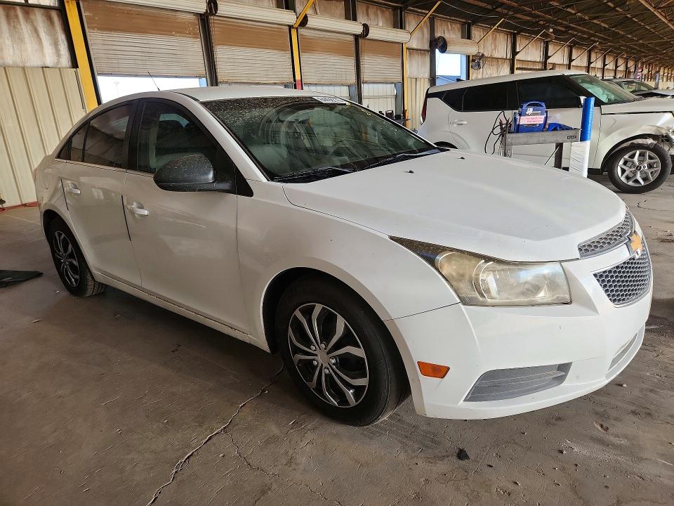 Photo 4 from auction – 2012 CHEVROLET CRUZE with VIN 1G1PC5SH3C7390277