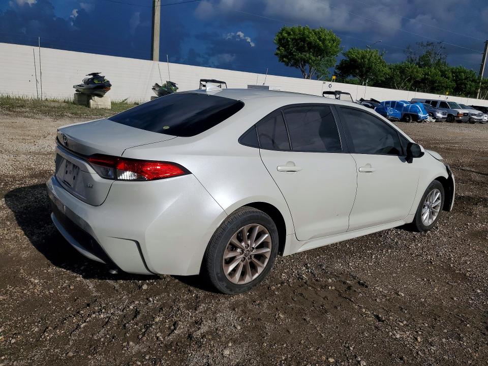 Photo 3 from auction – 2021 TOYOTA COROLLA with VIN JTDVPMAE3MJ121043