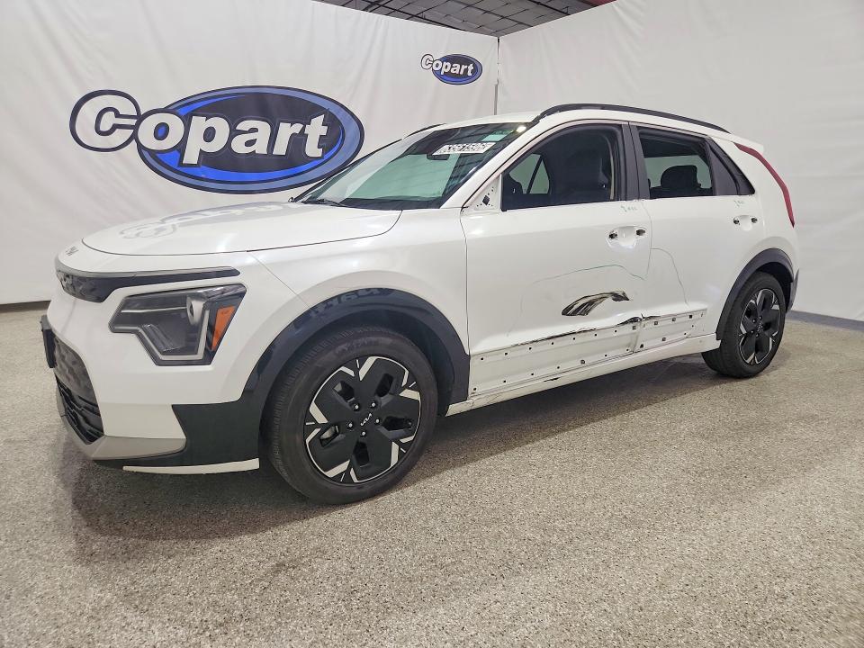 2023 KIA NIRO