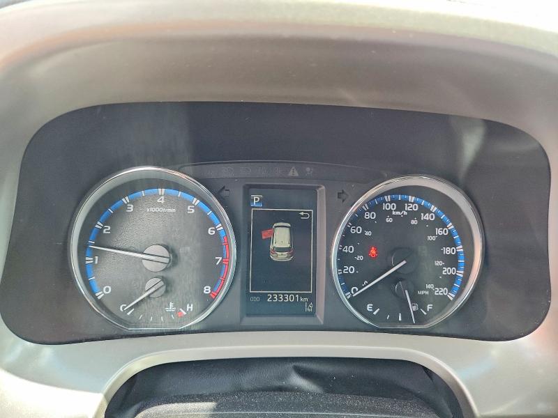 Photo 9 from auction – 2018 TOYOTA RAV4 with VIN 2T3BFREV6JW790479