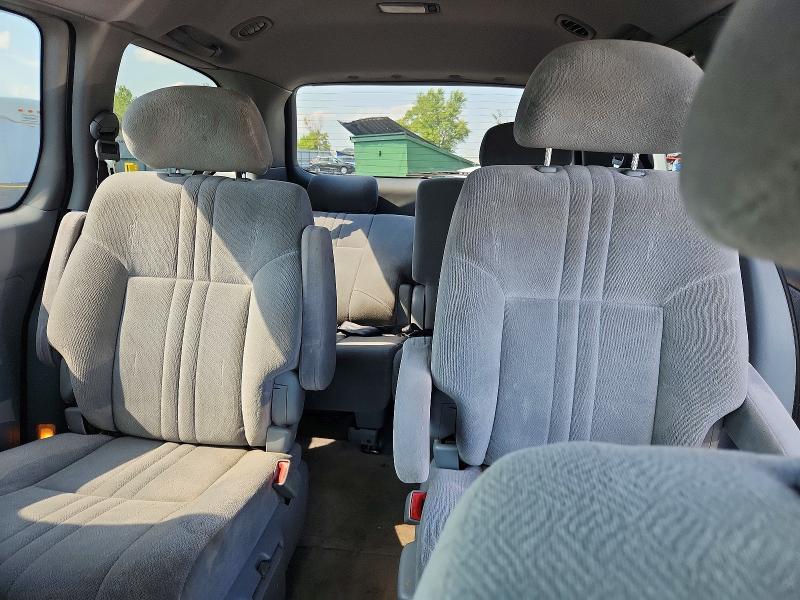 Photo 10 from auction – 2003 TOYOTA SIENNA with VIN 4T3ZF13C43U554997