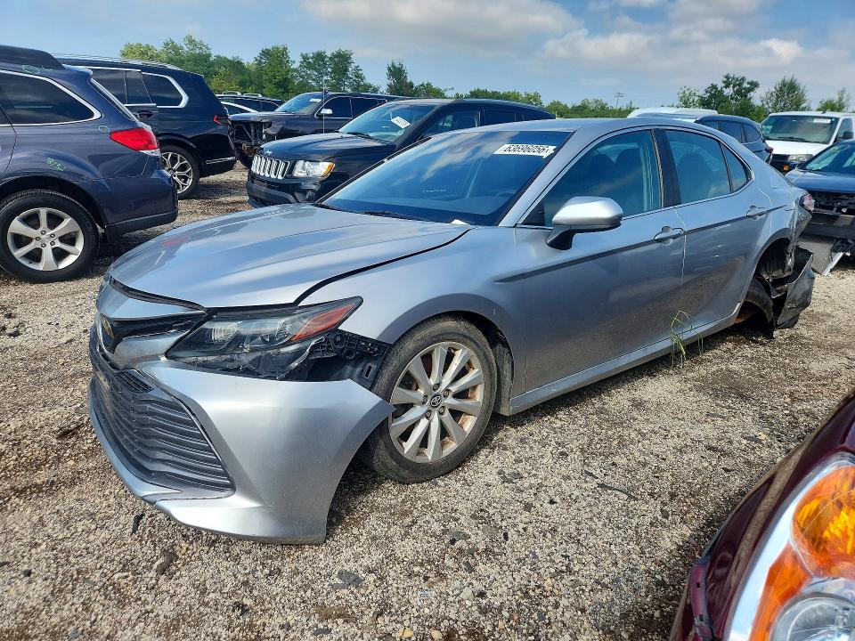 TOYOTA CAMRY 2018 with VIN 4T1B11HK0JU658957 - Photo from auction