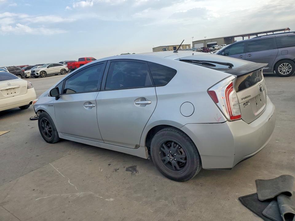 Photo 2 from auction – 2013 TOYOTA PRIUS with VIN JTDKN3DU7D5578405