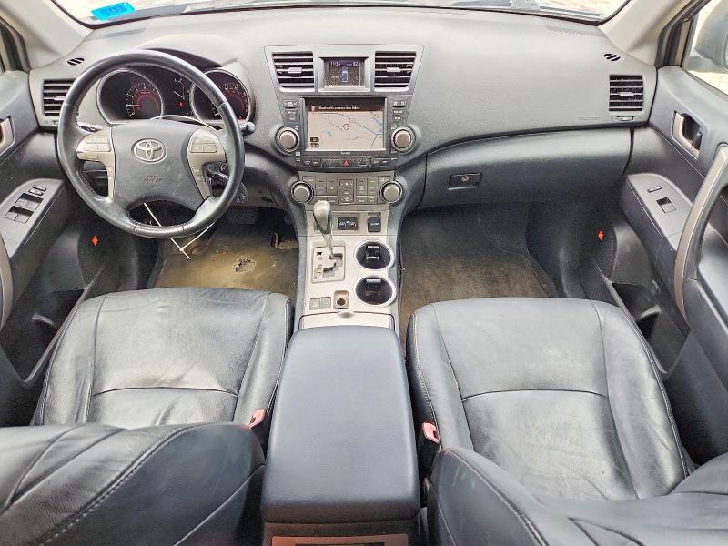 Photo 8 from auction – 2010 TOYOTA HIGHLANDER with VIN 5TDEK3EH1AS006873