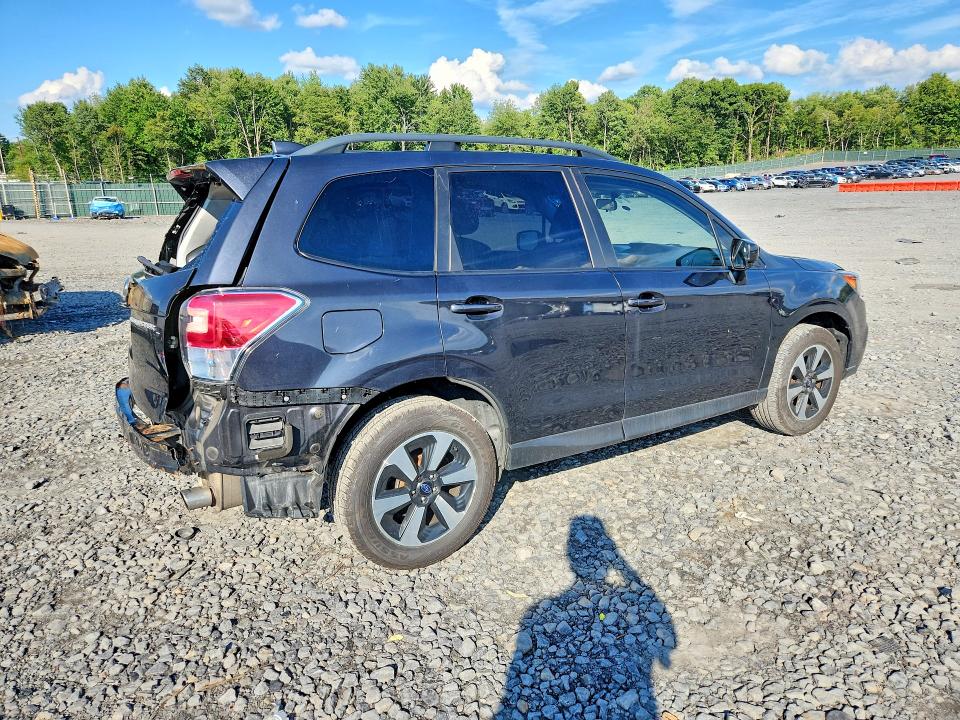 Photo 3 from auction – 2018 SUBARU FORESTER with VIN JF2SJAEC5JH504224