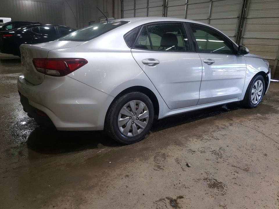 Photo 3 from auction – 2020 KIA RIO with VIN 3KPA24AD5LE275270