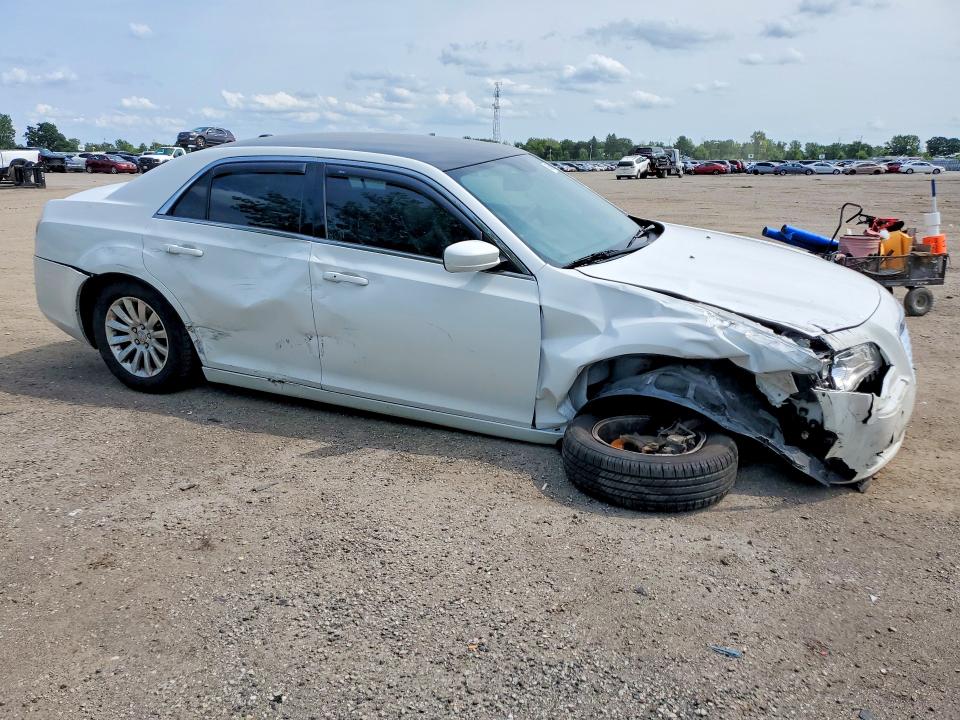 Zdjęcie 4 z aukcji – 2014 CHRYSLER 300 z VIN 2C3CCAAG1EH322644