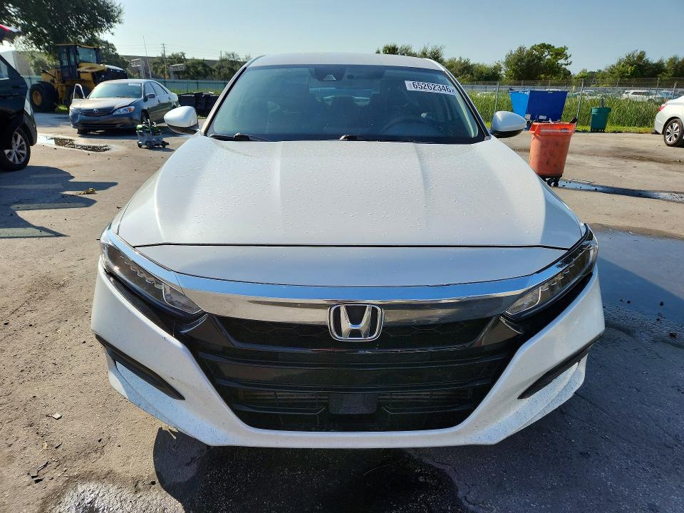 Photo 5 from auction – 2018 HONDA ACCORD with VIN 1HGCV1F10JA214701