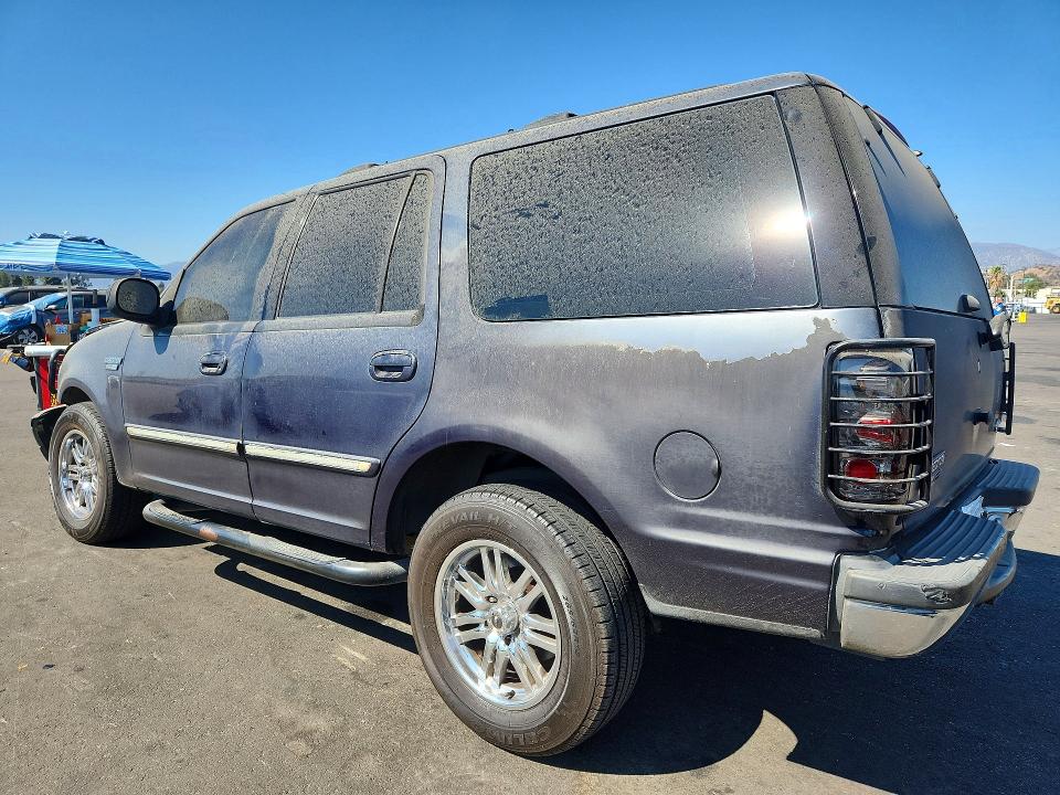 Photo 2 from auction – 2000 FORD EXPEDITION with VIN 1FMRU1567YLB14873