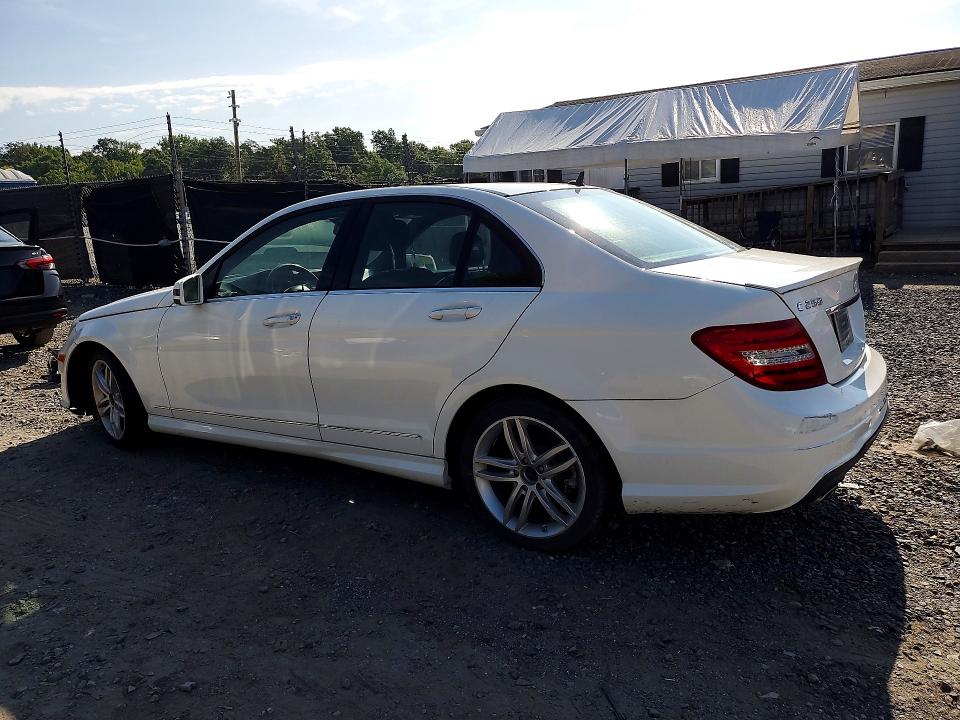 Photo 2 from auction – 2014 MERCEDES-BENZ C with VIN WDDGF4HB2EA963922