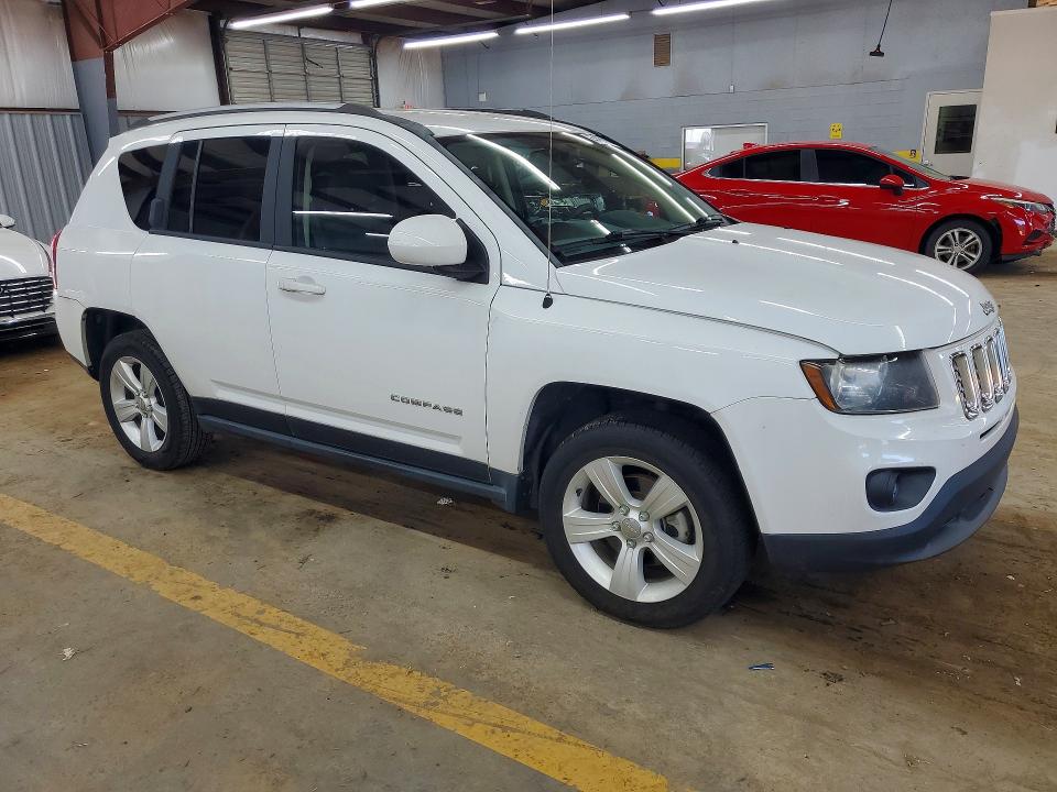 Photo 4 from auction – 2016 JEEP COMPASS with VIN 1C4NJCEA8GD633435