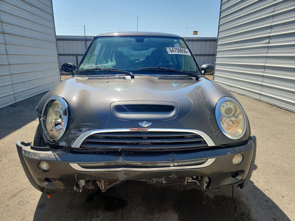 Photo 5 from auction – 2006 MINI COOPER with VIN WMWRE33566TN25392