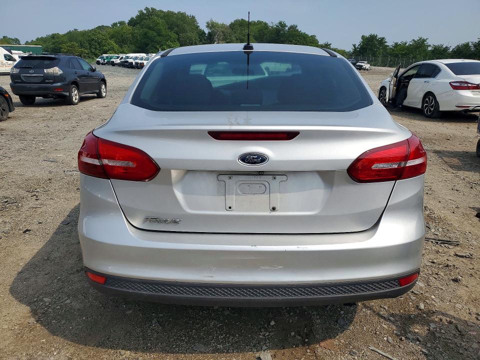 Photo 6 from auction – 2015 FORD FOCUS with VIN 1FADP3F24FL205227