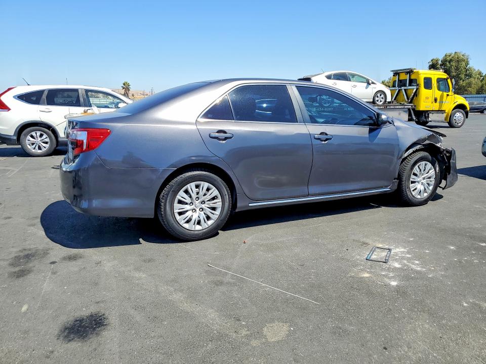 Photo 3 from auction – 2014 TOYOTA CAMRY with VIN 4T4BF1FK2ER391742