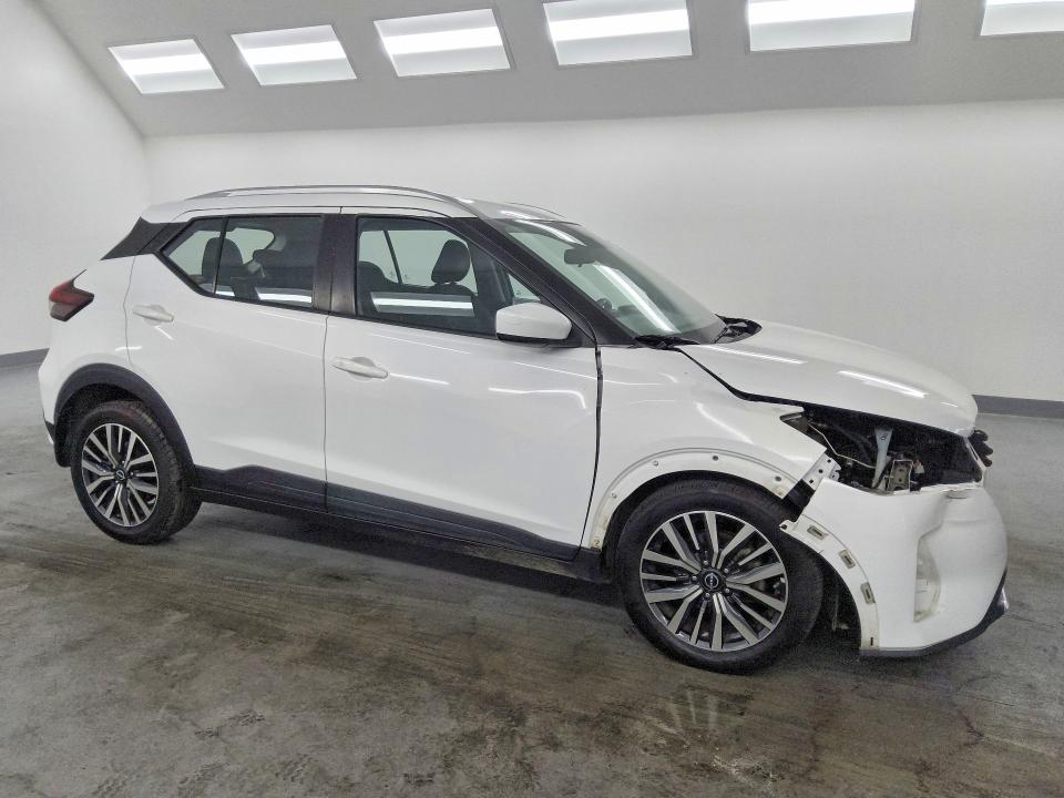 Photo 4 from auction – 2022 NISSAN KICKS with VIN 3N1CP5CV4NL505775