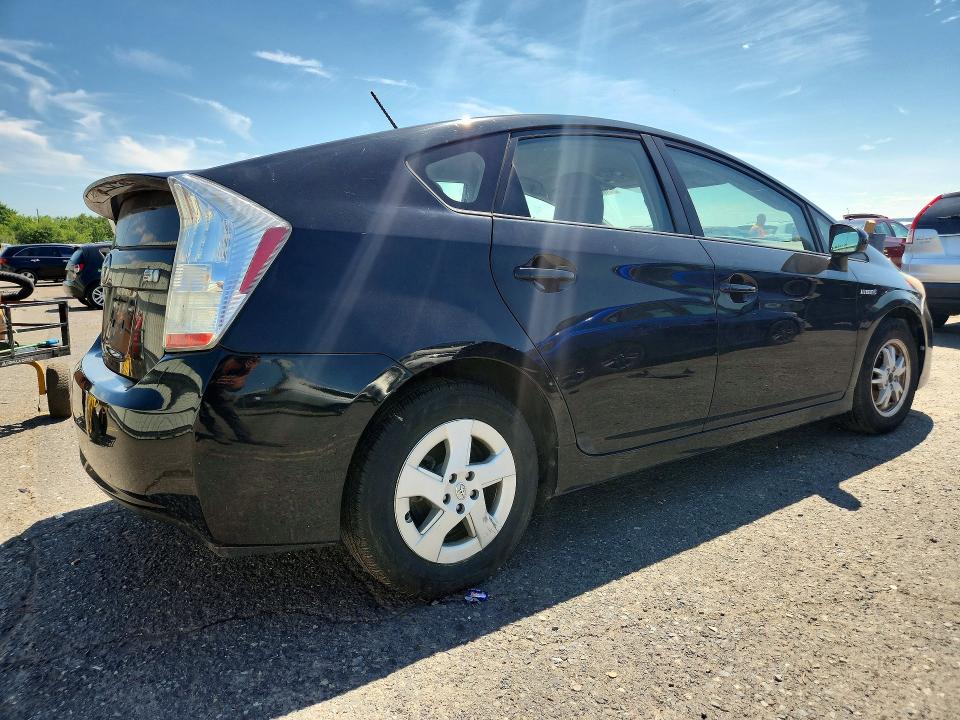 Photo 3 from auction – 2010 TOYOTA PRIUS with VIN JTDKN3DU2A0111028